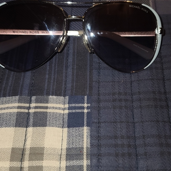 Michael kors sunglasses - Picture 8 of 8